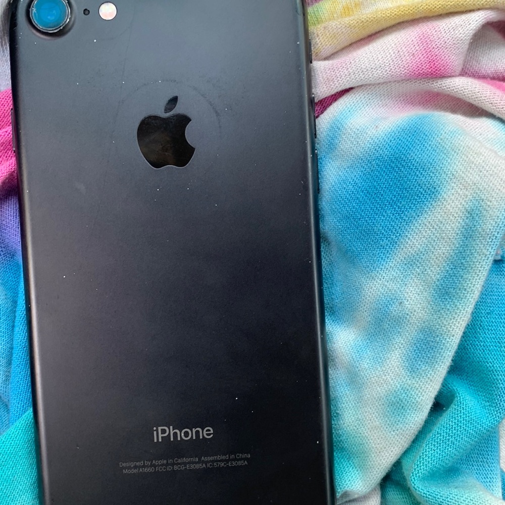Black iPhone 7 for sale